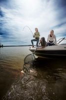 3WomenFishing_IMG_0815_rt3_150dpi